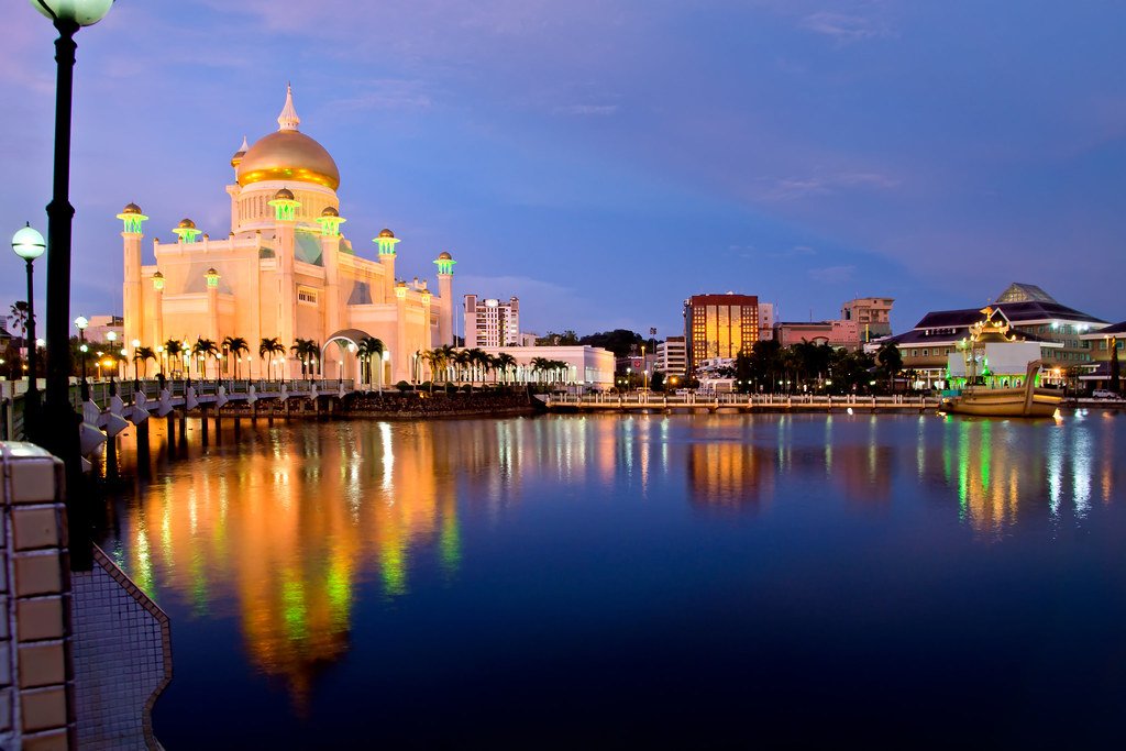 https://overlandtraveltips.com/wp-content/uploads/2026/08/13921379051_99ab8878cb_b.jpg