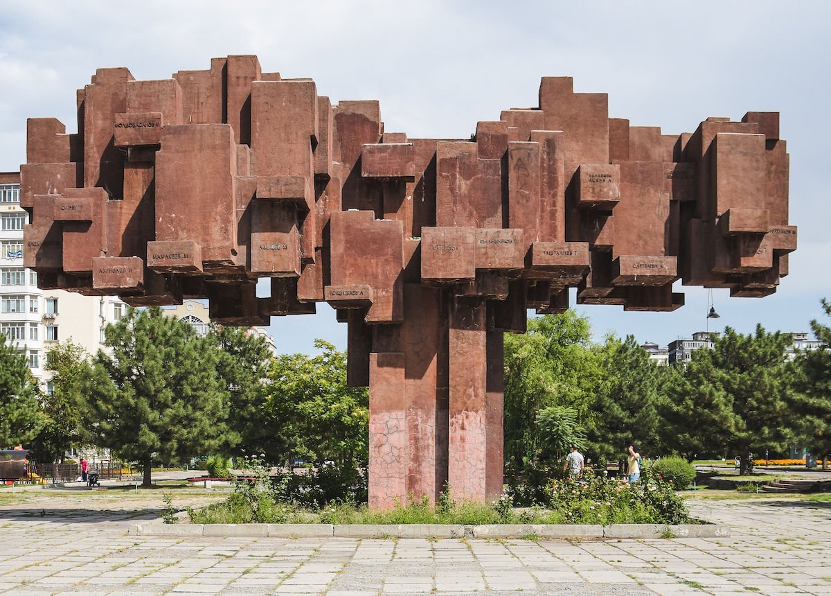 https://overlandtraveltips.com/wp-content/uploads/2026/08/16-Fathers-of-the-Nation-Monument-1200x860.jpg