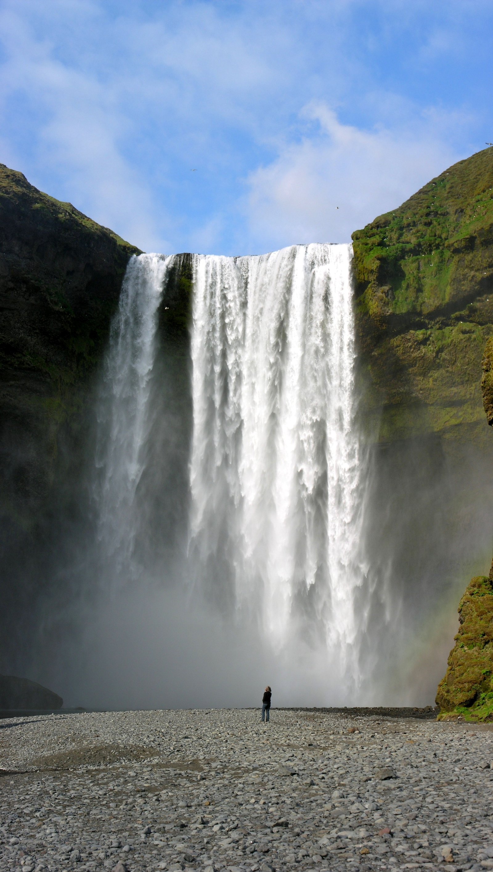 https://overlandtraveltips.com/wp-content/uploads/2026/08/2008-05-24_35_SkC3B3gafoss.jpg