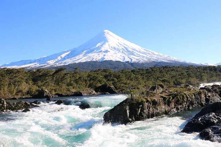 https://overlandtraveltips.com/wp-content/uploads/2026/08/60f4f013-37ce-4a5a-952e-89c5187390a2_osorno-volcano-in-puerto-varas.jpg