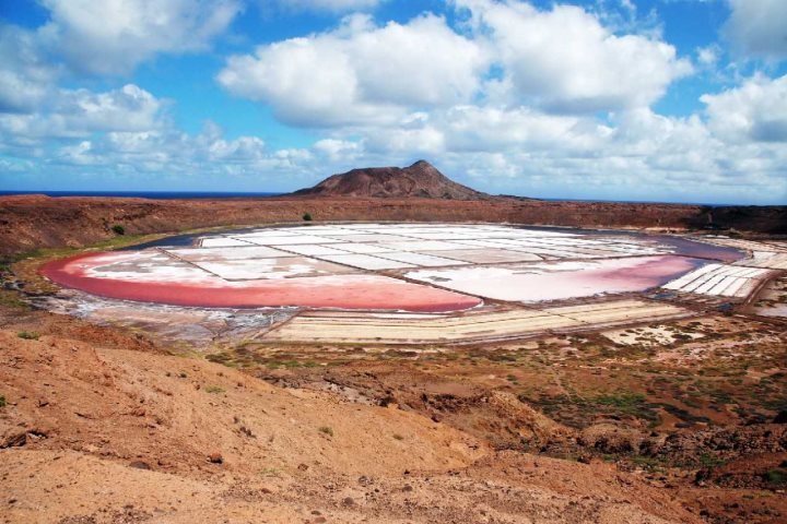 https://overlandtraveltips.com/wp-content/uploads/2026/08/720x480.jpg