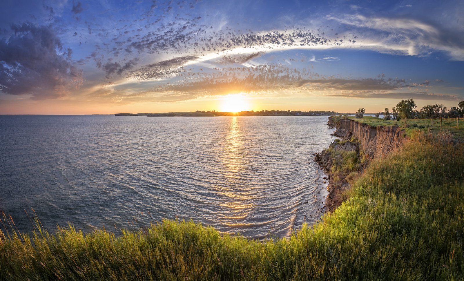 https://overlandtraveltips.com/wp-content/uploads/2026/08/Fort-Stevenson-State-Park-Sunset.jpg