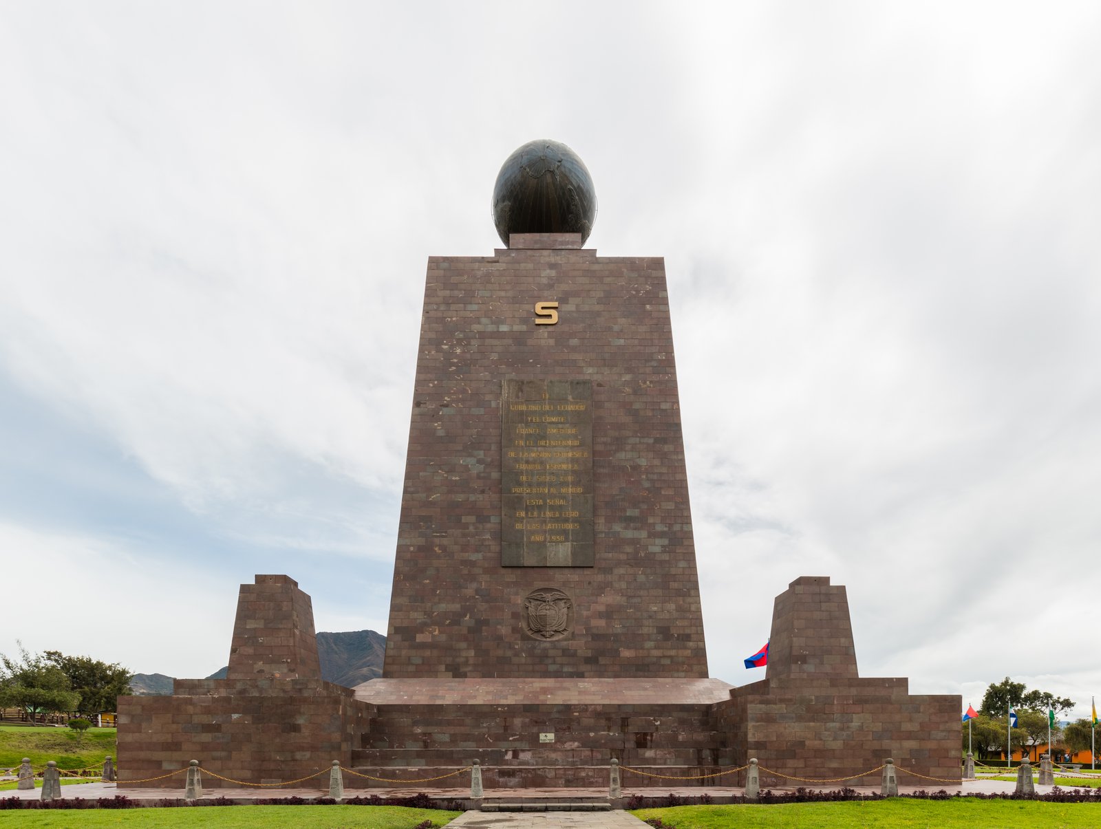 https://overlandtraveltips.com/wp-content/uploads/2026/08/Mitad_del_Mundo2C_Quito2C_Ecuador2C_2015-07-222C_DD_15.JPG