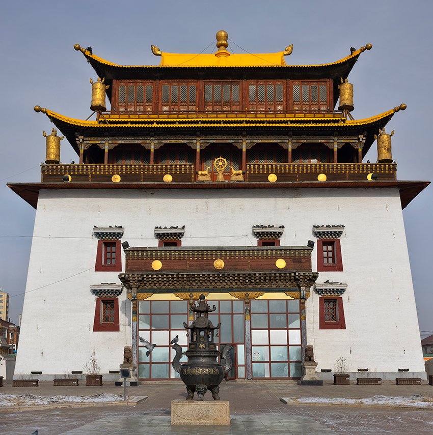 https://overlandtraveltips.com/wp-content/uploads/2026/08/Mongolia_Gandan_monastery_Panorama_photography.jpg