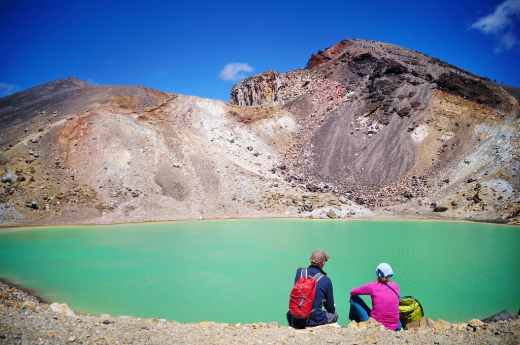 https://overlandtraveltips.com/wp-content/uploads/2026/08/Natural-beauty-of-Emerald-Lake-Tongariro-National-Park__ScaleMaxWidthWzEwMjRd.JPG