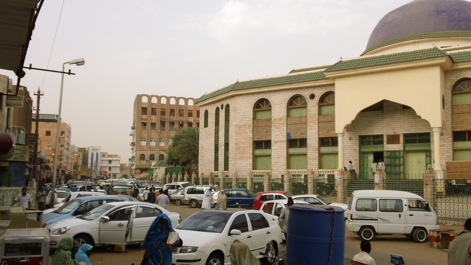 https://overlandtraveltips.com/wp-content/uploads/2026/08/Omdurman_Market.JPG