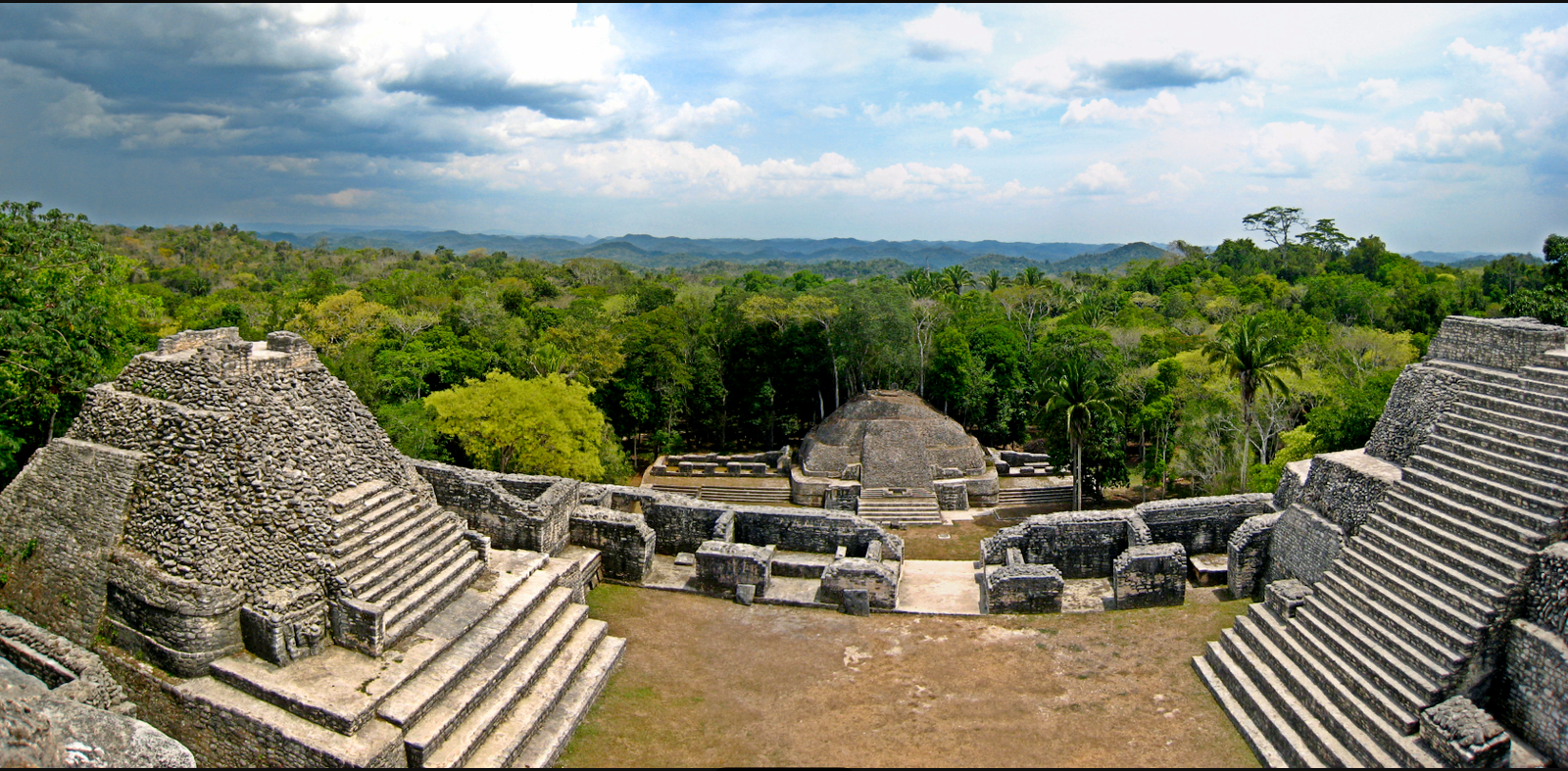 https://overlandtraveltips.com/wp-content/uploads/2026/08/Panorama_atop_Caracol.png