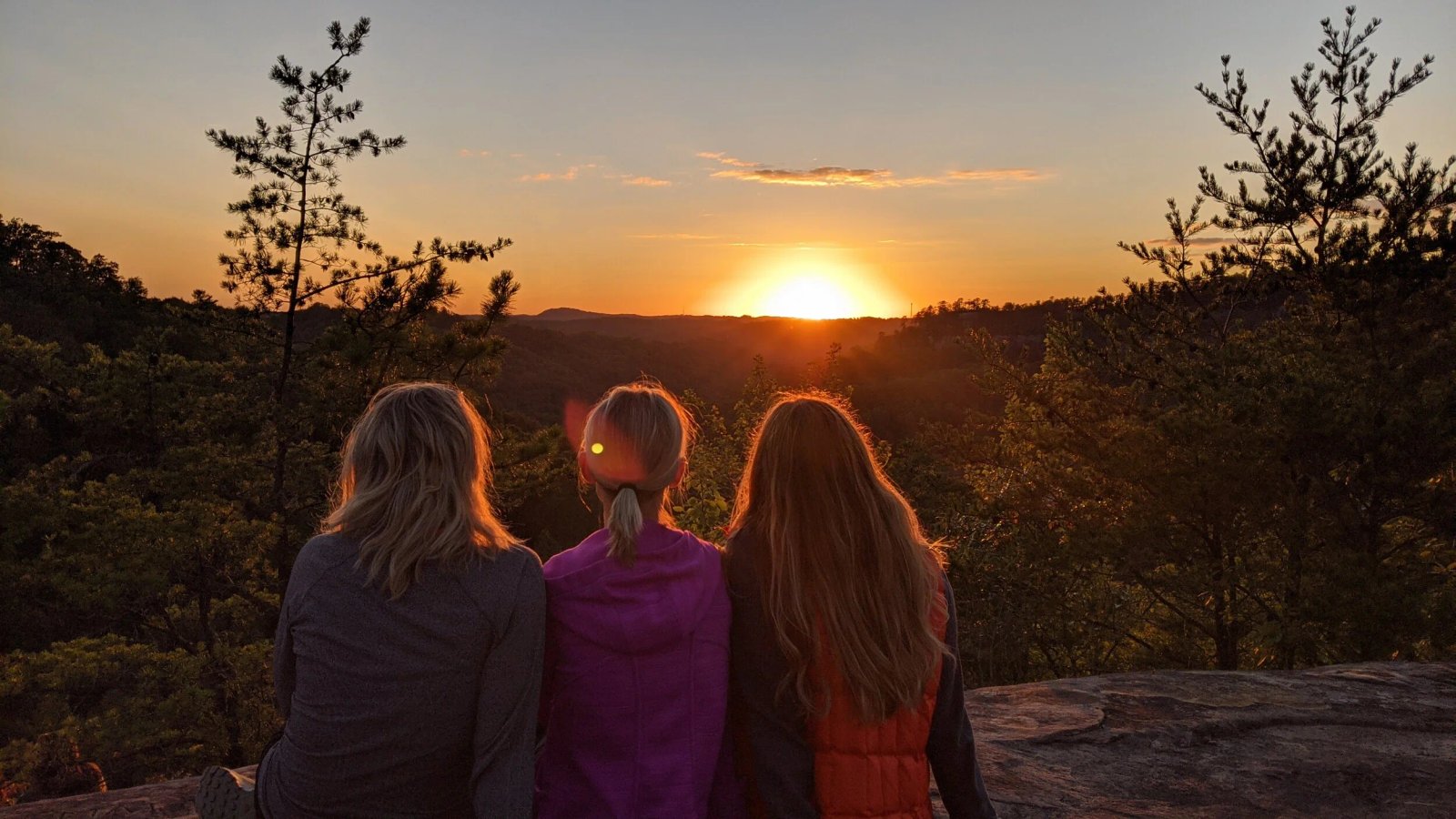 https://overlandtraveltips.com/wp-content/uploads/2026/08/Sunset2Bat2BRed2BRiver2BGorge2B-2BKentucky2BHiker2BProject.jpg