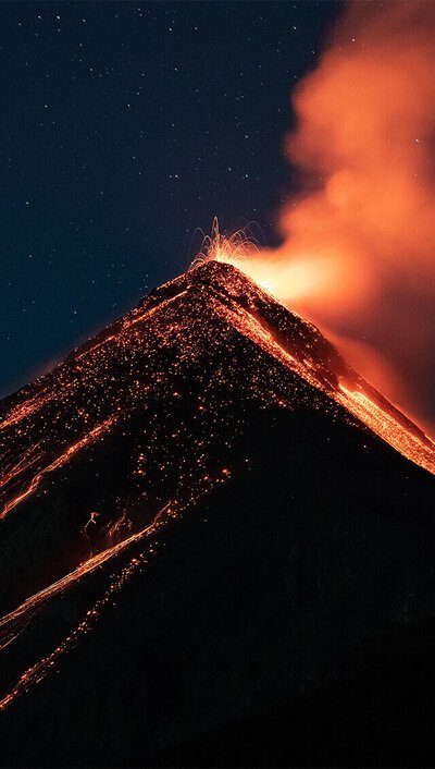 https://overlandtraveltips.com/wp-content/uploads/2026/08/acatenango-hike-guatemala-lava-trails-tours-fuego-volcan-luis-d-alvarez.jpg