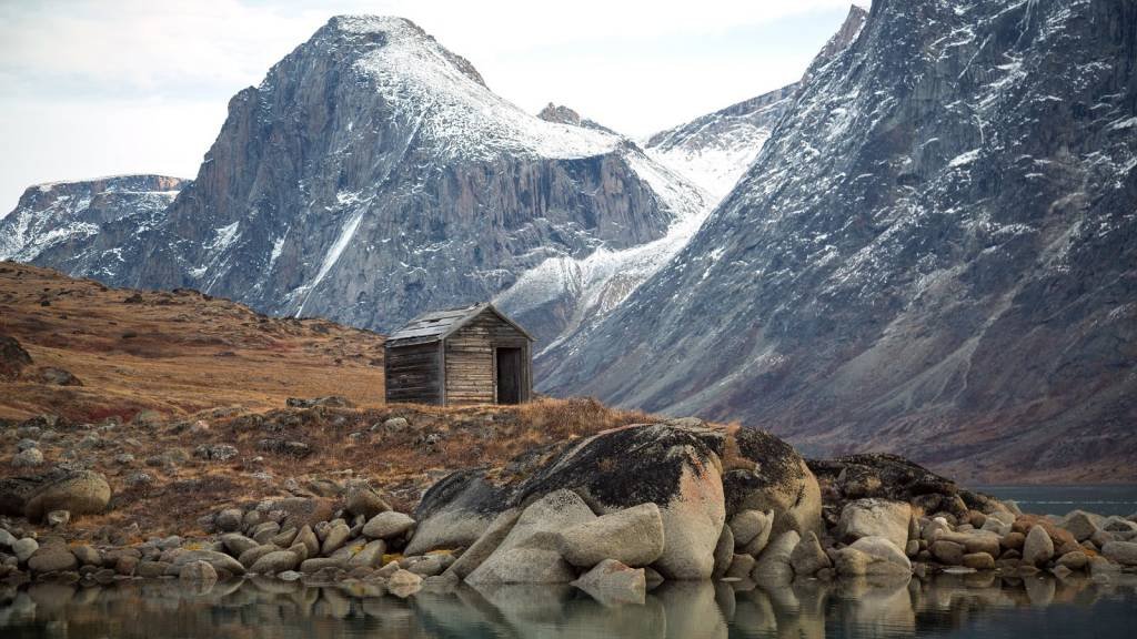 https://overlandtraveltips.com/wp-content/uploads/2026/08/baffinisland_acaciajohnson_north_pangnirtung_fjord.jpg