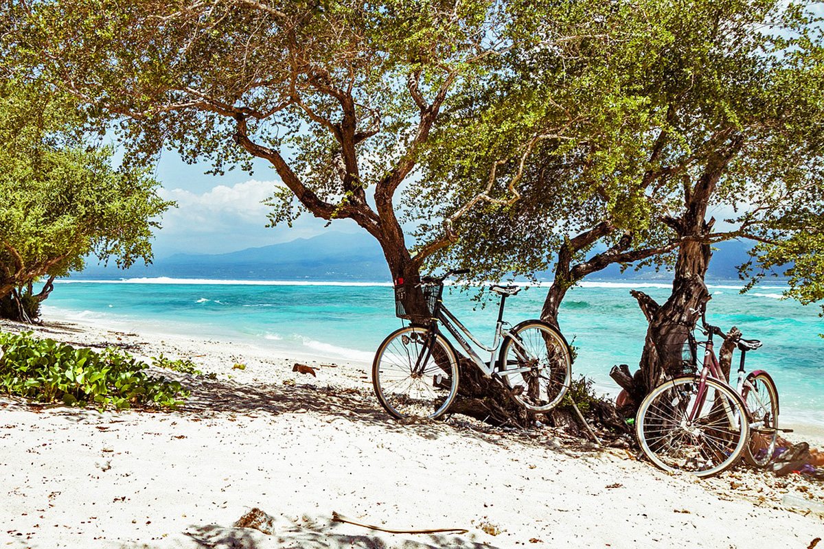 https://overlandtraveltips.com/wp-content/uploads/2026/08/bike-gili.jpg
