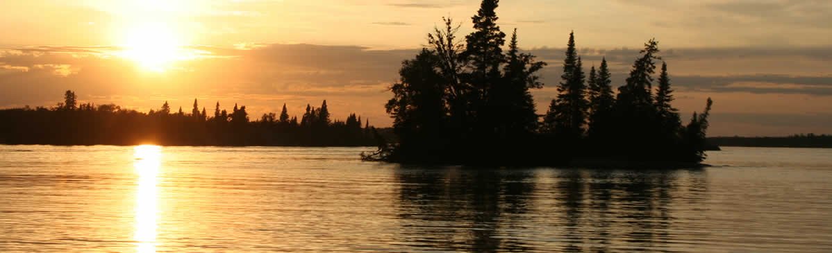 https://overlandtraveltips.com/wp-content/uploads/2026/08/falcon-lake-accommodations-attractions.jpg