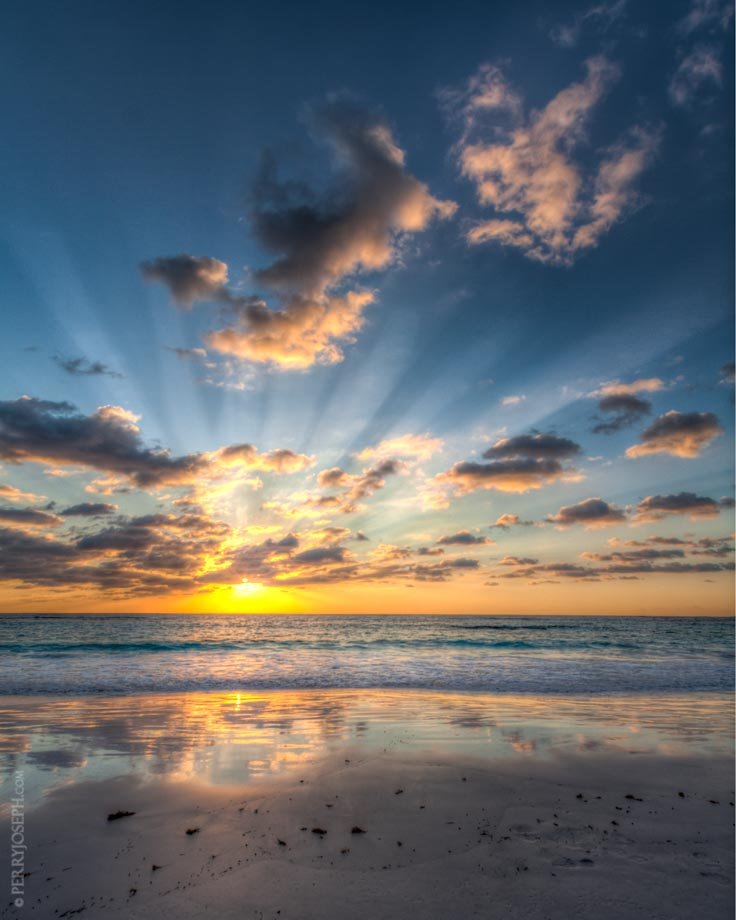 https://overlandtraveltips.com/wp-content/uploads/2026/08/harbour-island-beach-sunrise-7986.jpg