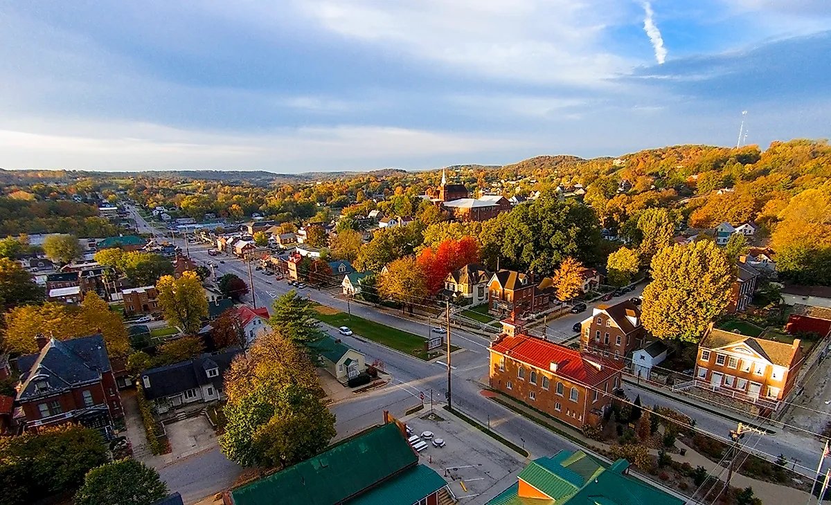 https://overlandtraveltips.com/wp-content/uploads/2026/08/market-street-hermann-s3cdn.jpg