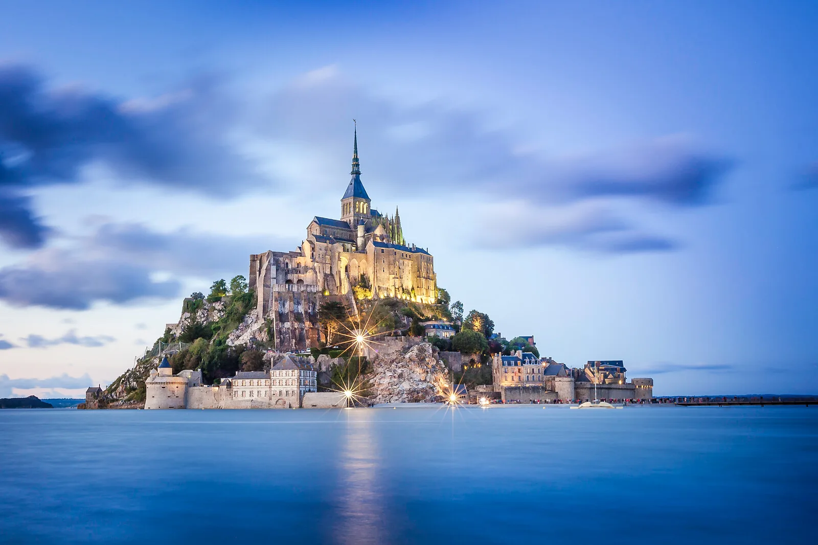 https://overlandtraveltips.com/wp-content/uploads/2026/08/mont-saint-michel-sabina-lorkin-anibas-anibas-photography.webp