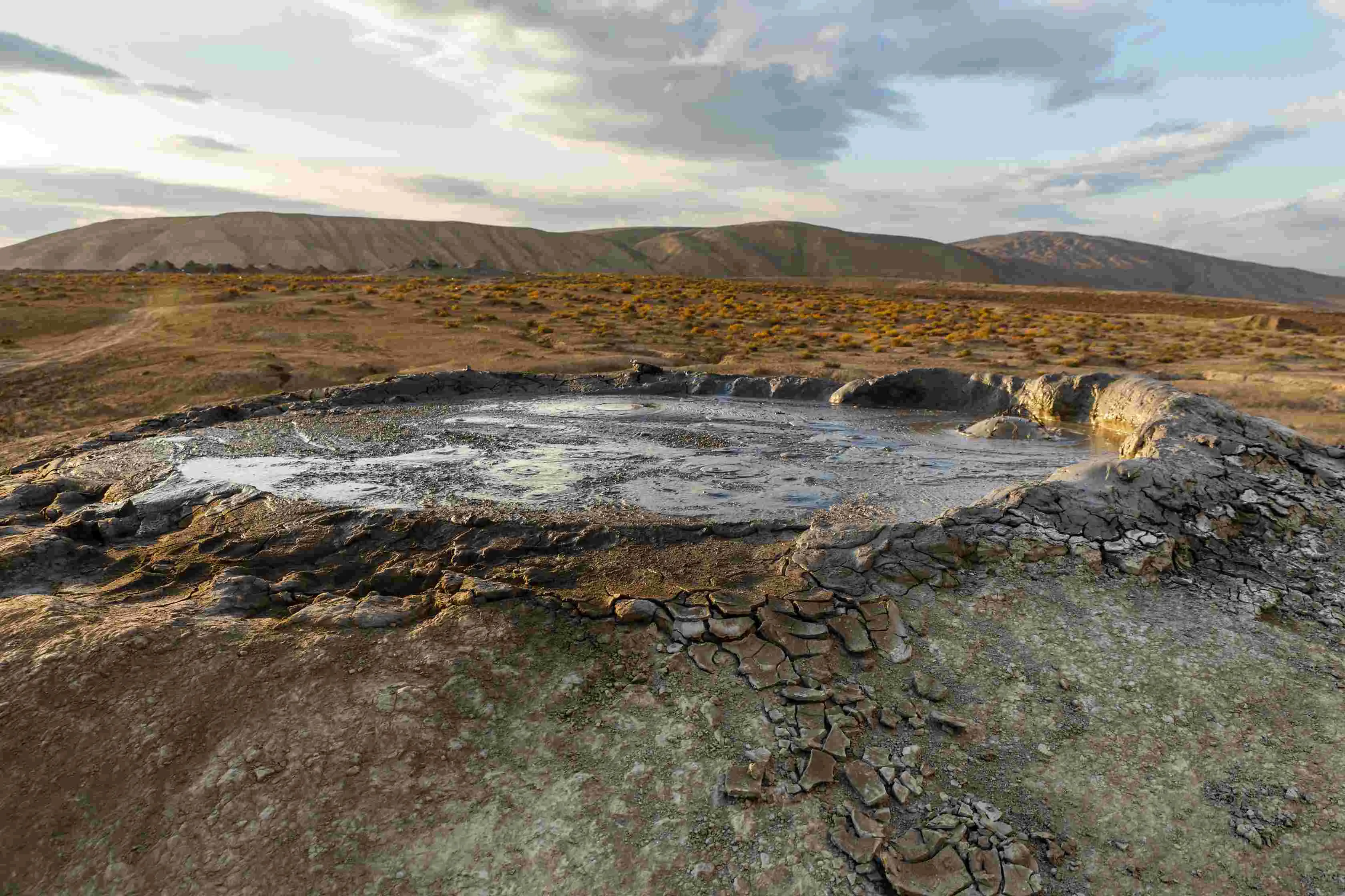 https://overlandtraveltips.com/wp-content/uploads/2026/08/mud-volcano-baku-rnqjeljxx7x7qp6b-1723635600099.webp