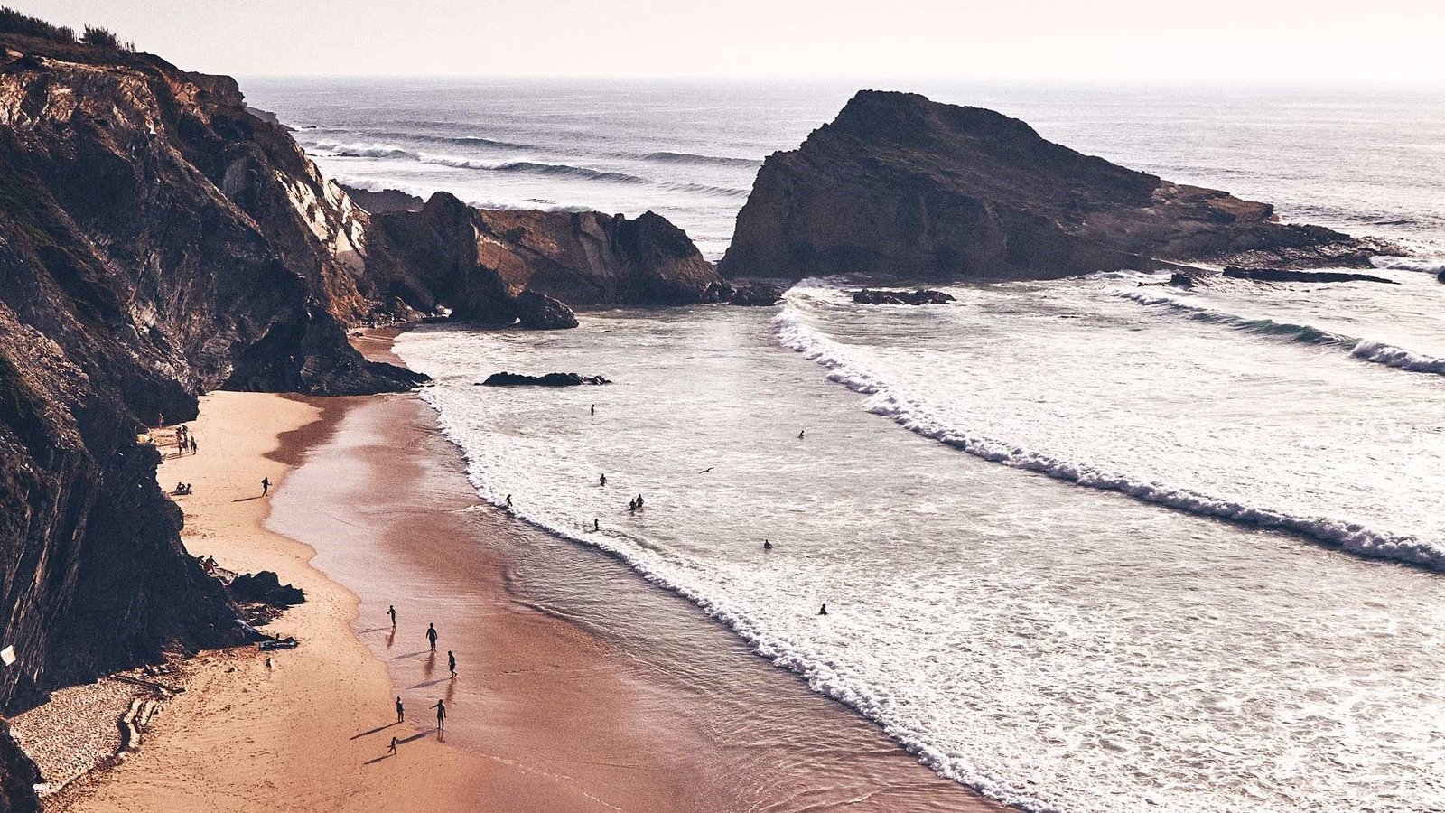 https://overlandtraveltips.com/wp-content/uploads/2026/08/praia-dos-alteirinhos-costa-vicentina-portugal-conde-nast-traveller-3april17-oliver-pilcher.jpg