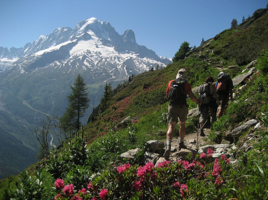 https://overlandtraveltips.com/wp-content/uploads/2026/08/trekking1_0.jpg