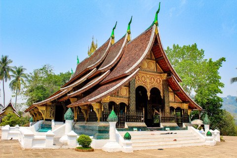 https://overlandtraveltips.com/wp-content/uploads/2026/08/wat-xiengthong-9-480x.jpg