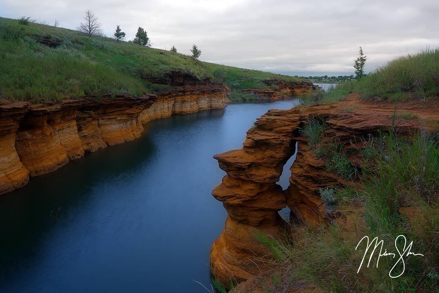 https://overlandtraveltips.com/wp-content/uploads/2026/08/wilson-lake-cliffs.jpg